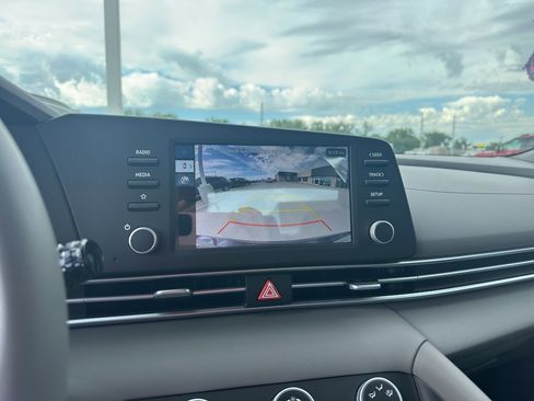 New 2026 Hyundai Elantra SE FWD image 19