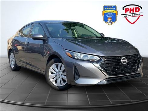 Used 2025 Nissan Sentra S FWD image 1