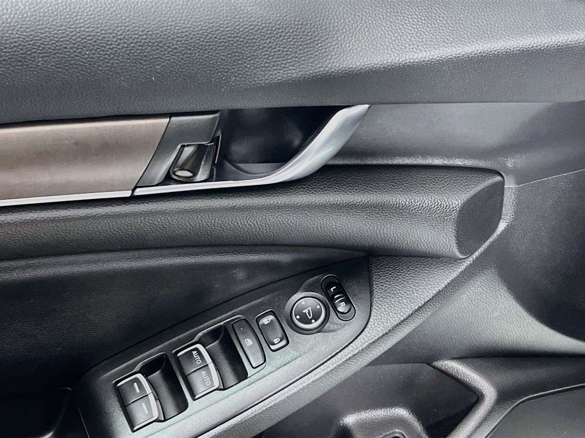 Used 2022 Honda Accord LX image 16