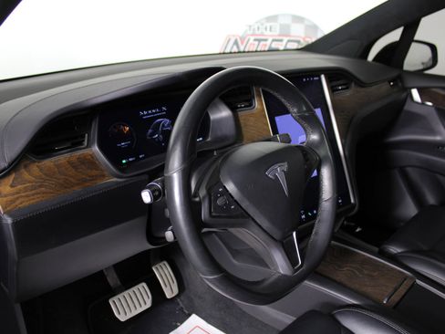 Used 2019 Tesla Model X Performance image 10