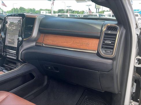 Used 2023 RAM 3500 Limited AWD/4WD image 17