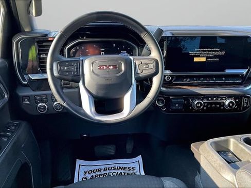 Used 2024 GMC Sierra 1500 Elevation w/ X31 Off-Road Package AWD/4WD image 5