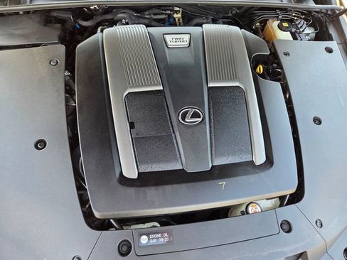 Used 2019 Lexus LS 500 w/ Accessory Package (Z2) RWD image 21