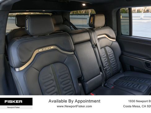 Used 2023 Rivian R1S Adventure image 32