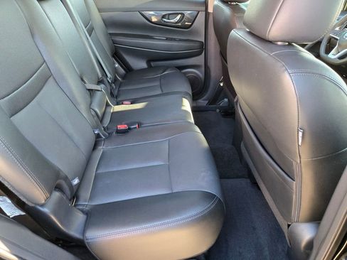 Used 2019 Nissan Rogue SL w/ Premium Package image 19