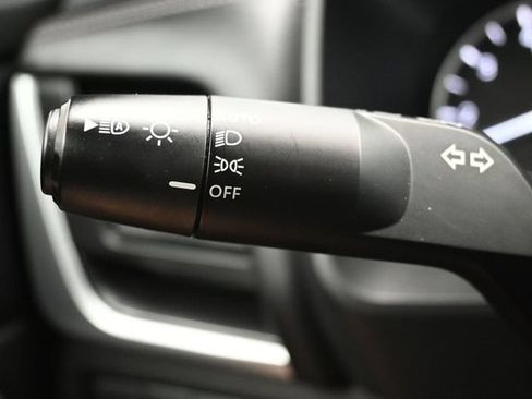 Used 2024 Nissan Rogue SV FWD image 20