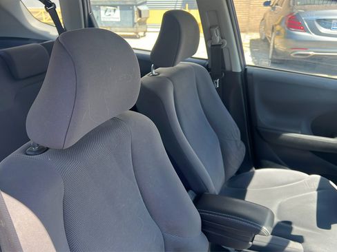 Used 2010 Honda Fit image 11