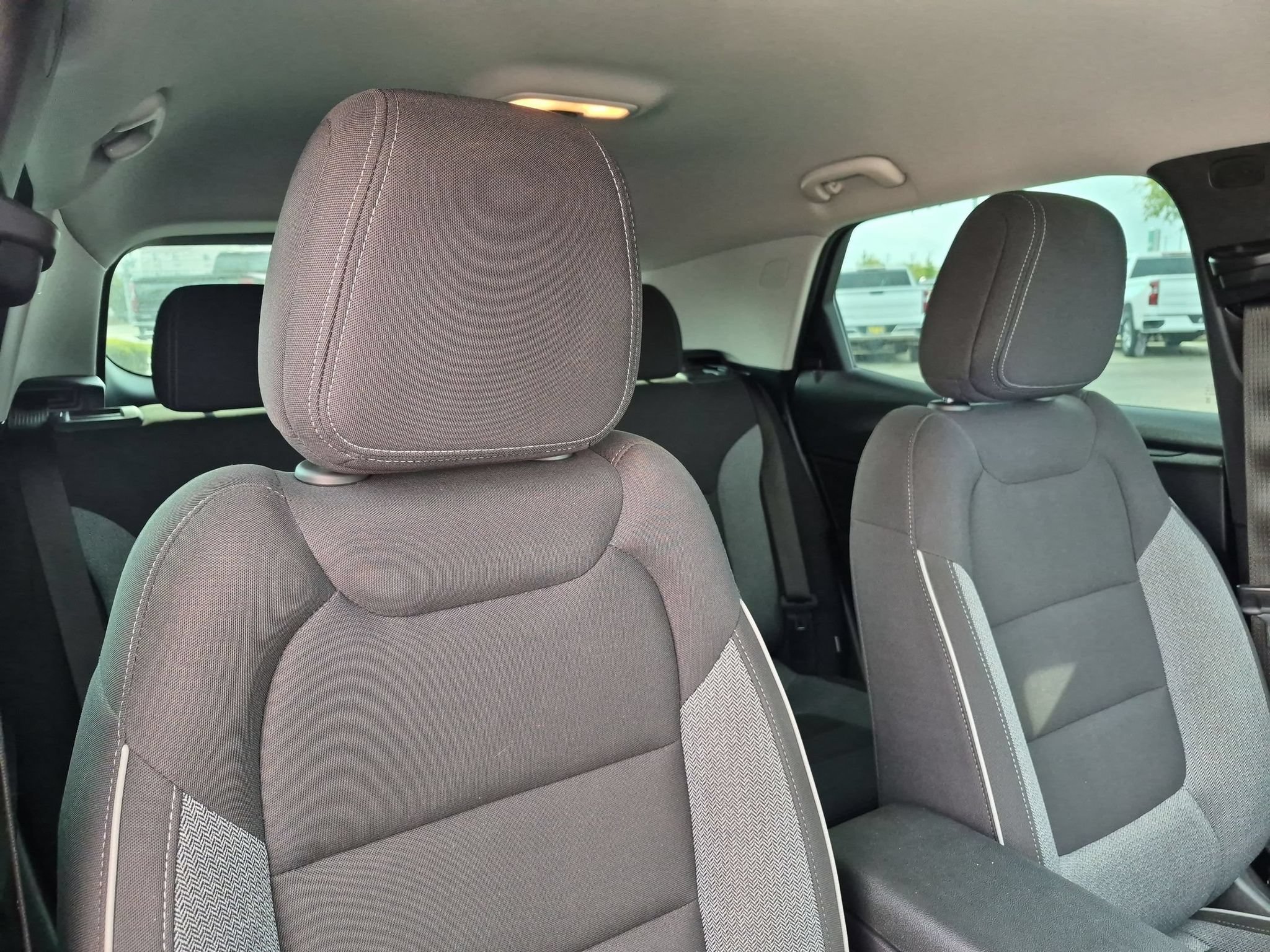 Used 2023 Chevrolet TrailBlazer LS FWD image 32