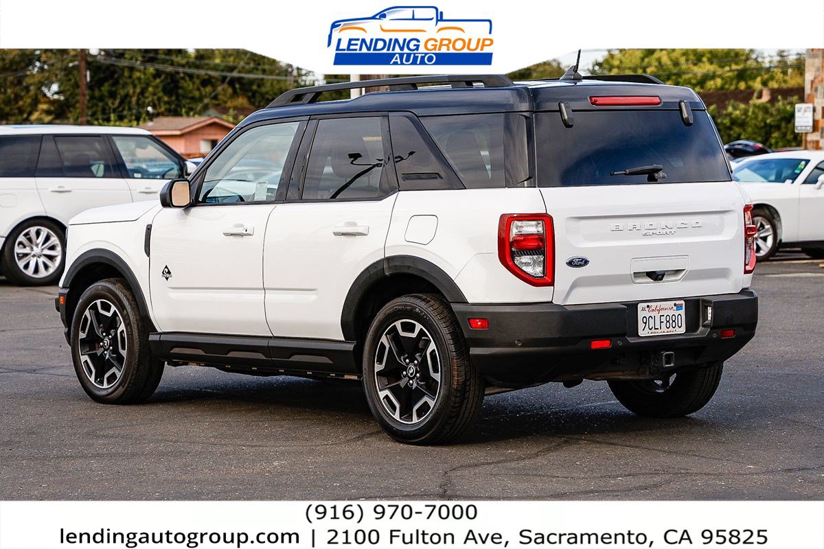 Used 2022 Ford Bronco Sport Outer Banks w/ Tech Package AWD/4WD image 2