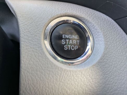 Used 2017 Toyota Sienna XLE Premium image 22