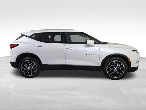 Used 2023 Chevrolet Blazer Premier AWD/4WD image 8