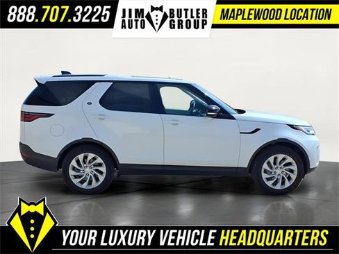 Used 2024 Land Rover Discovery S image 5