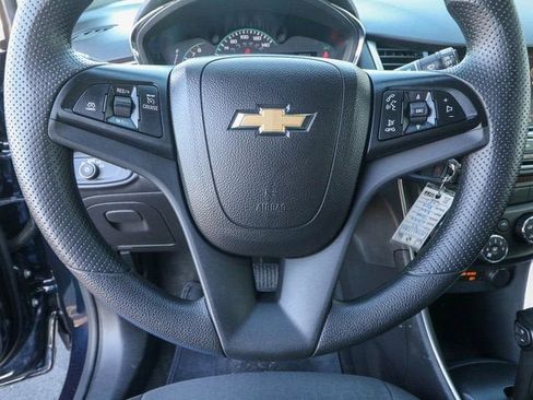Used 2021 Chevrolet Trax LS w/ Tint and Cruise Package FWD image 17