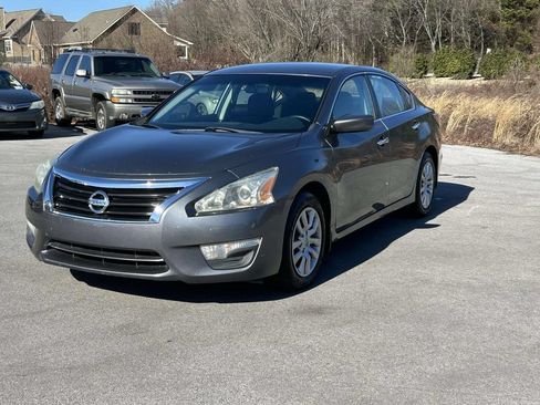 Used 2014 Nissan Altima 2.5 S FWD image 8