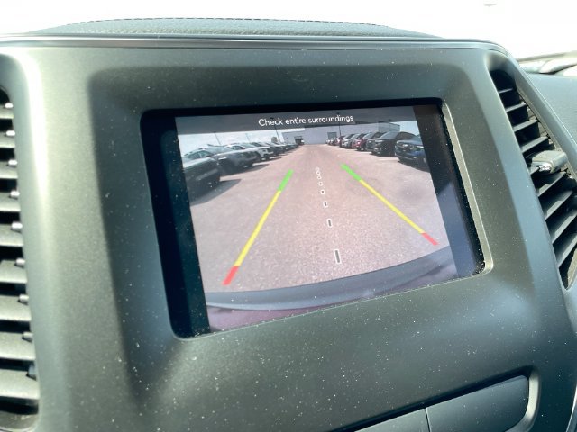 Used 2019 Jeep Cherokee Latitude w/ Popular Appearance Group AWD/4WD image 19