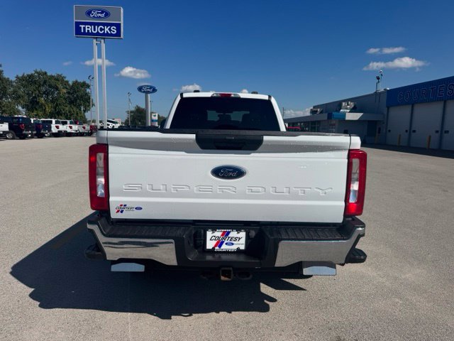 Used 2024 Ford F250 XLT AWD/4WD image 4