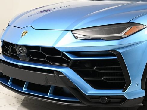Used 2022 Lamborghini Urus image 61