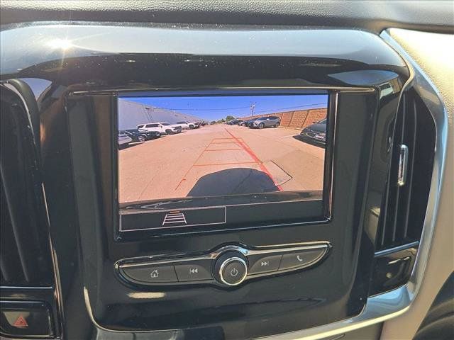 Used 2023 Chevrolet Traverse LS FWD image 15