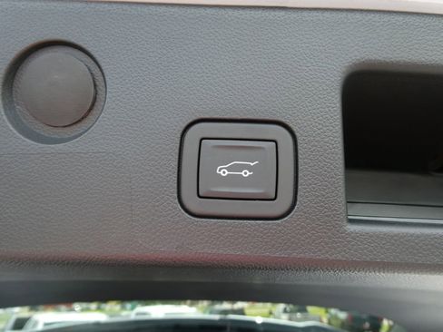 Certified 2026 Chevrolet Equinox RS w/ Convenience Package III FWD image 18