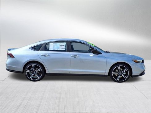 Certified 2025 Honda Accord Sport image 8