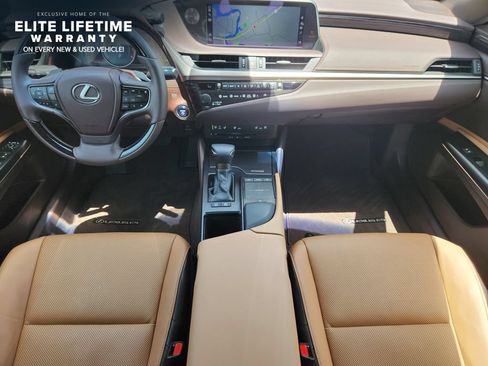 Used 2020 Lexus ES 300h w/ Premium Package FWD image 25