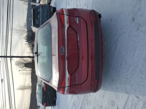 Used 2017 Ford Fusion SE image 5