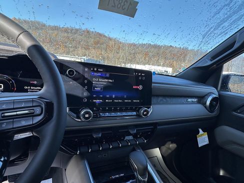 New 2026 Chevrolet Colorado ZR2 image 14
