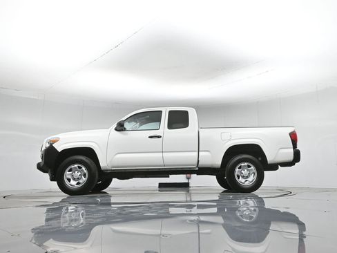 Used 2021 Toyota Tacoma SR image 8