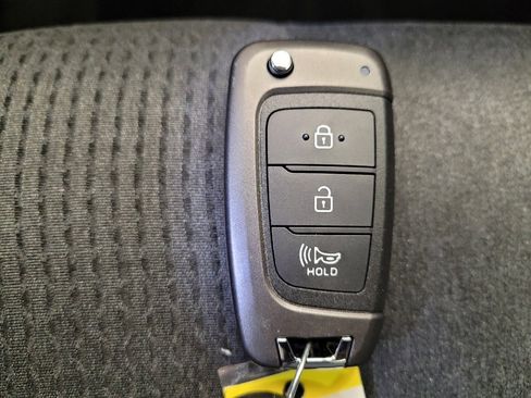 Used 2023 Hyundai Santa Fe SE AWD/4WD image 32