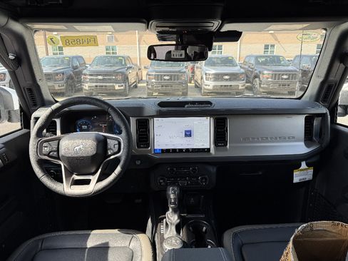New 2026 Ford Bronco Outer Banks AWD/4WD image 5