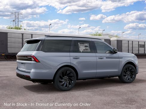 New 2027 Lincoln Navigator Reserve AWD/4WD image 6