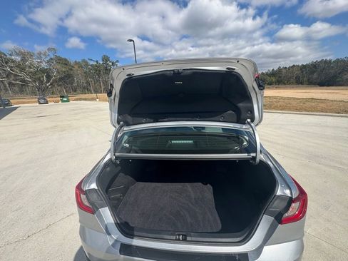 Used 2025 Toyota Camry LE w/ Convenience Package image 8