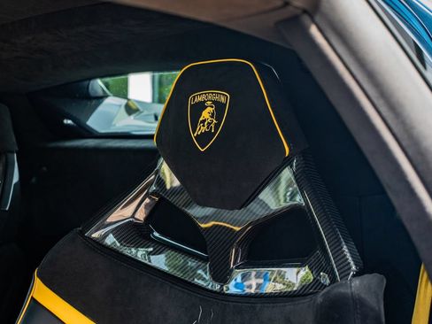 Used 2023 Lamborghini Huracan Tecnica RWD image 21