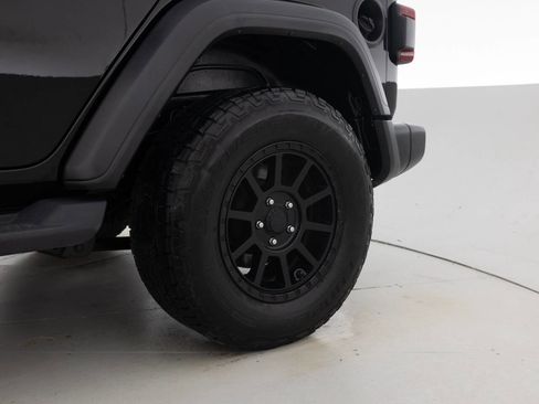 Used 2018 Jeep Wrangler Unlimited Sport S image 20