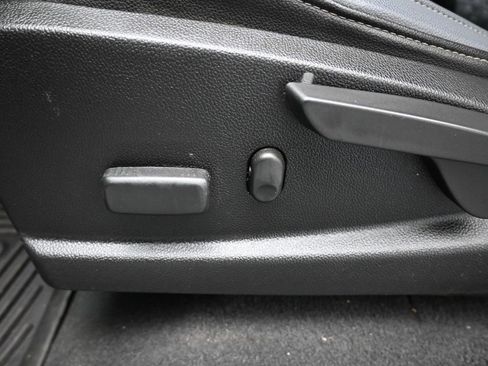 Used 2020 Chevrolet Colorado Z71 image 11