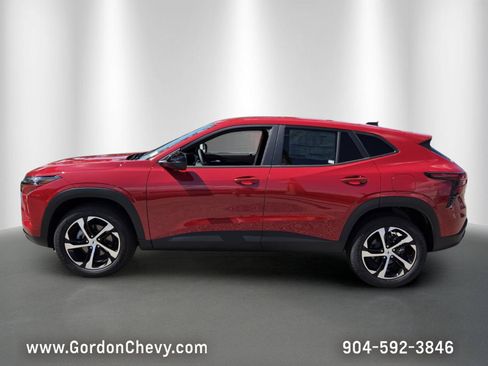 New 2026 Chevrolet Trax RS w/ Sunroof Package FWD image 2