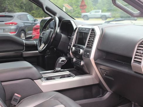 Used 2018 Ford F150 Platinum w/ Equipment Group 701A Luxury AWD/4WD image 15
