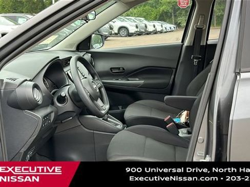 Used 2025 Nissan Kicks Play S image 10