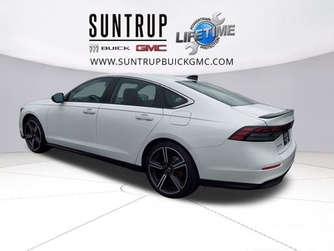 Used 2024 Honda Accord Sport image 6