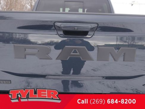 New 2026 RAM 2500 Laramie w/ Night Edition AWD/4WD image 17