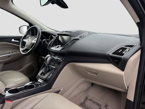 Used 2015 Ford Escape Titanium image 32