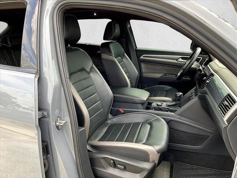 Used 2023 Volkswagen Atlas Cross Sport SEL Premium R-Line AWD/4WD image 9