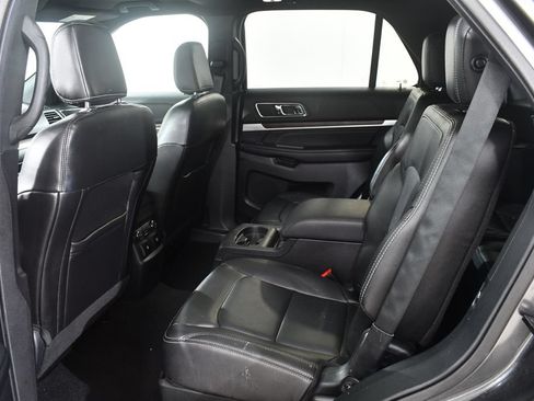Used 2018 Ford Explorer Limited w/ Equipment Group 301A AWD/4WD image 16