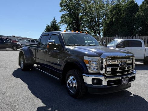Used 2011 Ford F350 Lariat w/ Chrome Pkg AWD/4WD image 2