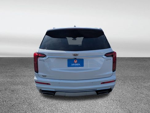 Used 2024 Cadillac XT6 Luxury image 28