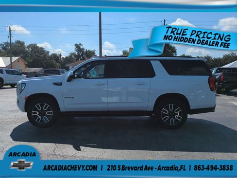 Used 2024 GMC Yukon XL AT4 w/ Max Trailering Package AWD/4WD image 7