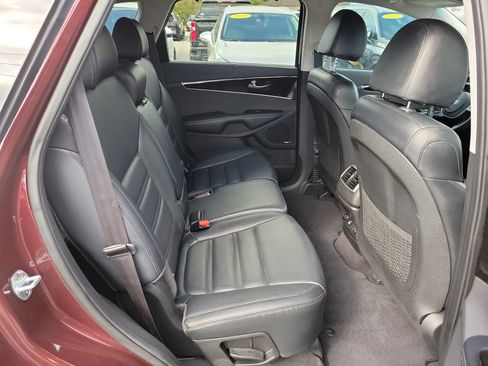 Used 2019 Kia Sorento EX w/ EX Touring Package image 12