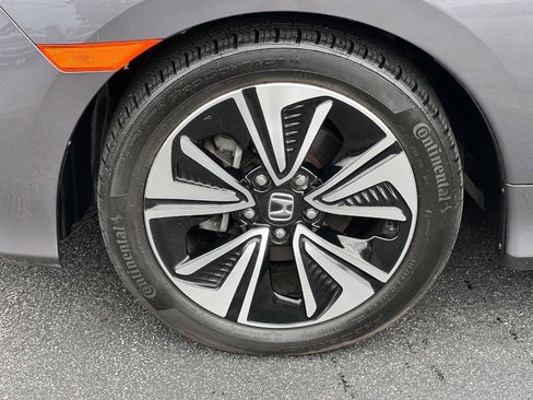 Used 2018 Honda Civic EX-T image 9