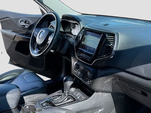 Used 2019 Jeep Cherokee Limited AWD/4WD image 7