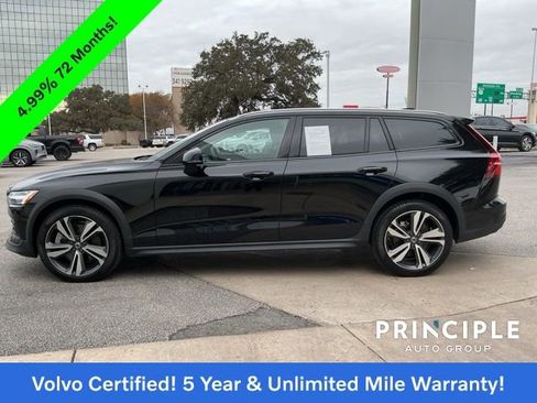 Certified 2025 Volvo V60 B5 Cross Country Plus image 9